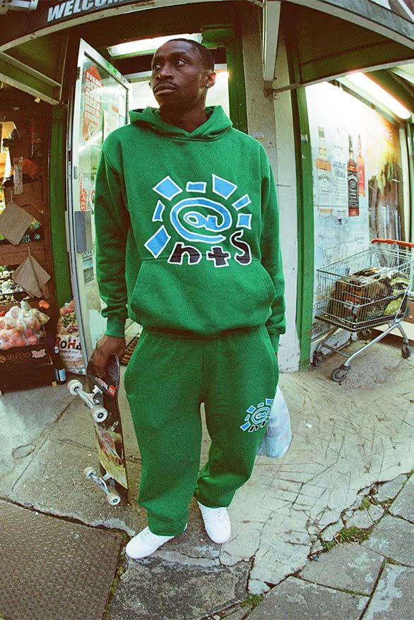 Comfort Meets Trend: The Best Ways to Wear Zach Bryan Merch & Adwysd Joggers