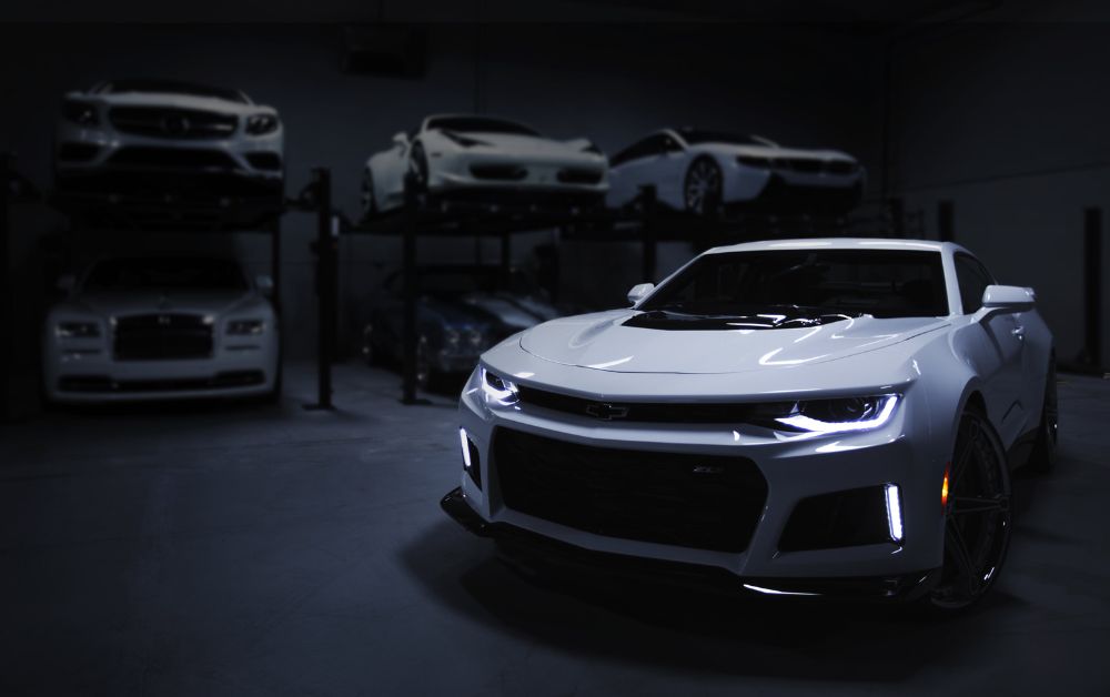 Daily car rent in Dubai with customer support 24/7