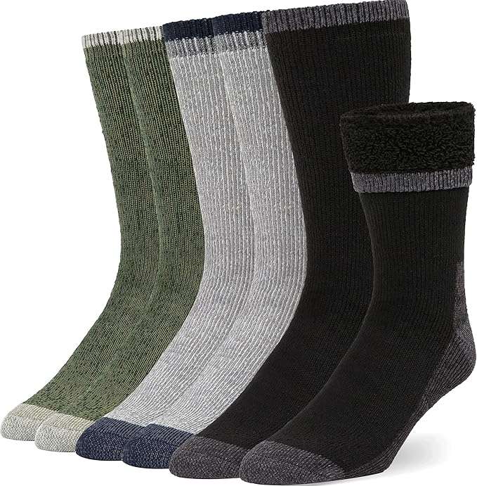 Why Wool Winter Socks Keep Your Feet Warmer
