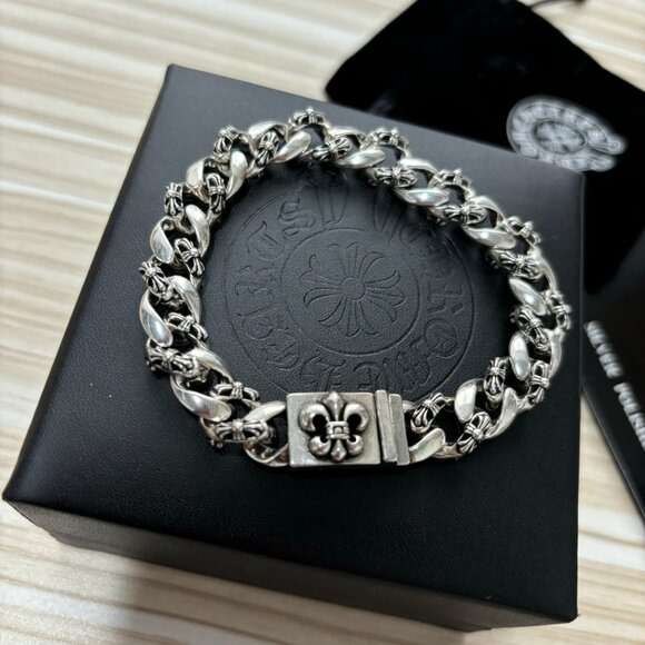 Chrome Hearts Bracelets to Upgrade Your New Year Style