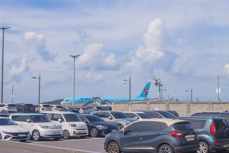 How Do UK Airports Differ in Parking Convenience?