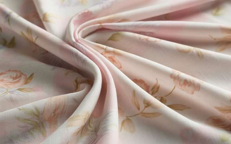 Unstitched dresses that you should consider buying ! Unstitched dresses that you should consider buying !