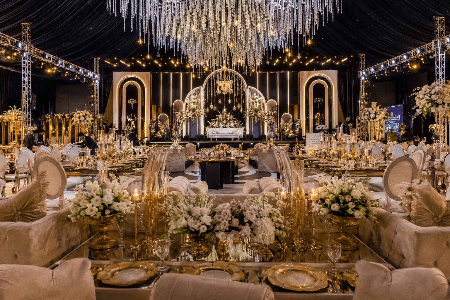 Top 10 Wedding Decoration Trends in Pakistan for 2026 (Luxury & Budget Ideas) Top 10 Wedding Decoration Trends in Pakistan for 2026