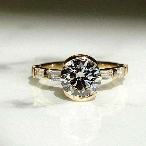 Bezel vs Prong: Which Ring Setting Works Better for Daily Wear?