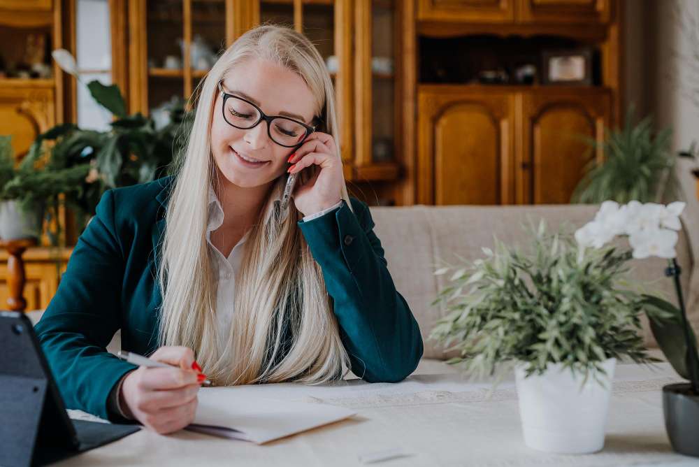 How to Find a Professional Ghostwriter for Your Book or Project