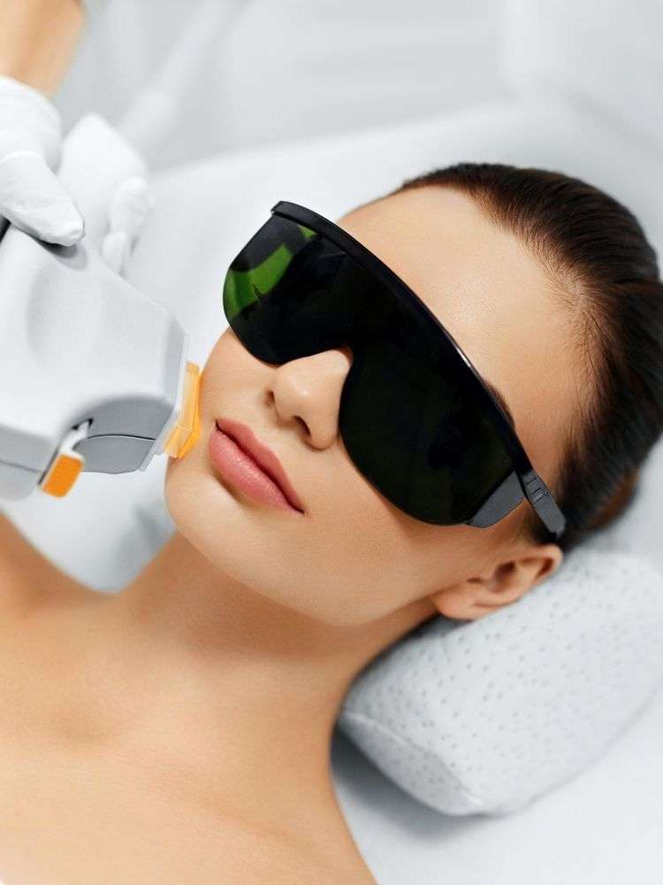 Laser Photo Rejuvenation in Dubai to Erase Sun Damage