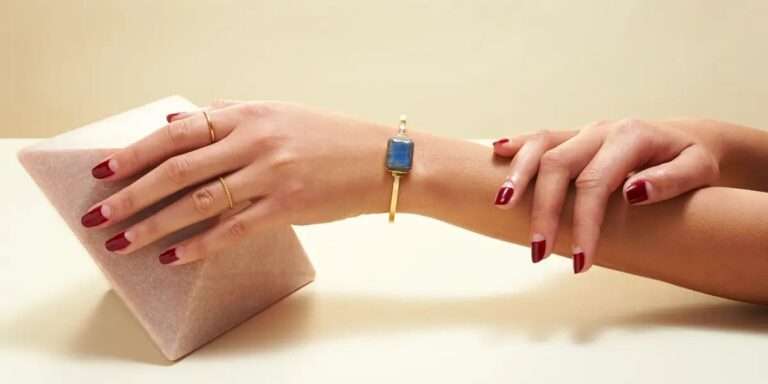 Common Mistakes to Avoid When Buying Gold Bangles for Women Common Mistakes to Avoid When Buying Gold Bangles for Women