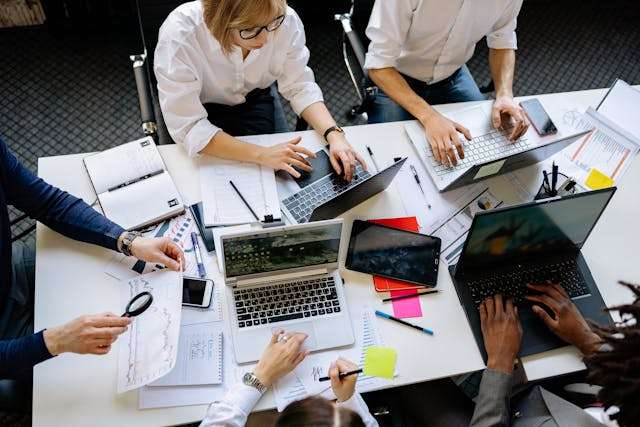 Factor Affecting Website Trust and Ranking in Long Term Factor Affecting Website Trust and Ranking in Long Term