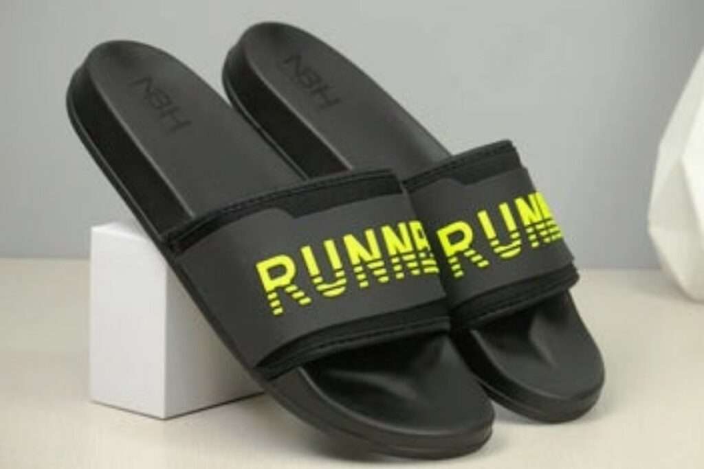 Men's Slippers Guide Pakistan: How to Pick Comfort & Durability (2026) Men’s Slippers Guide Pakistan: How to Pick Comfort & Durability (2026)