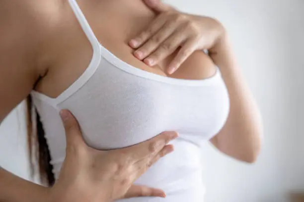 AFT Breast Augmentation vs Breast Implants in Dubai AFT Breast Augmentation vs Breast Implants in Dubai