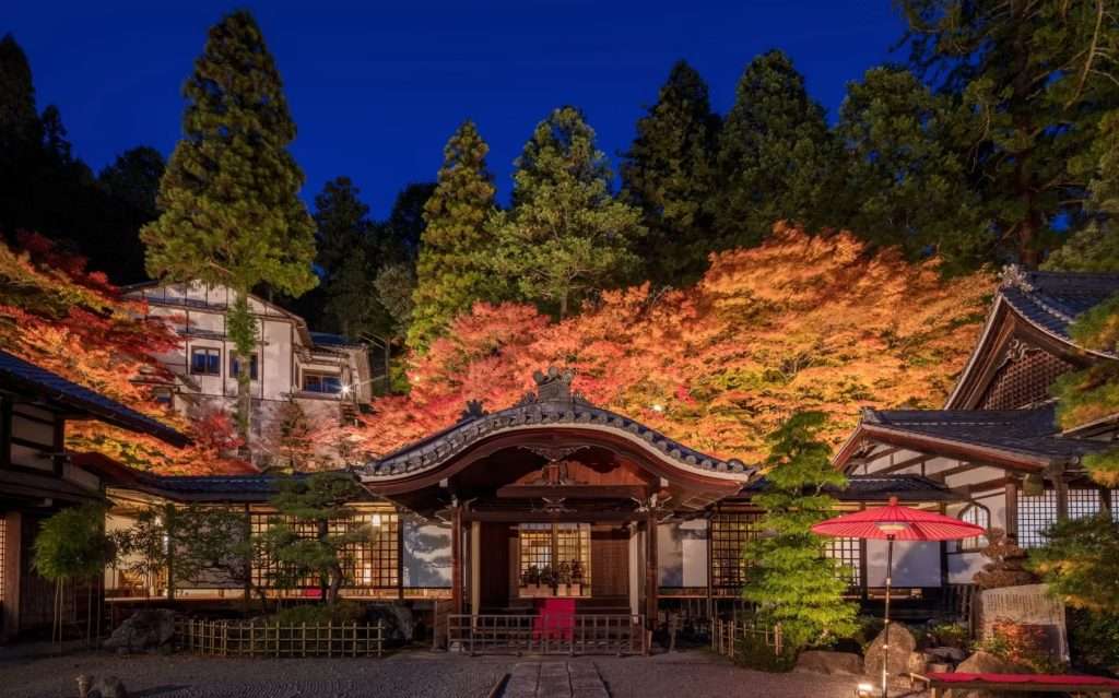 Discover Gero Onsen in Comfort: Plan an Unforgettable Gero Onsen Tour with Zen Go