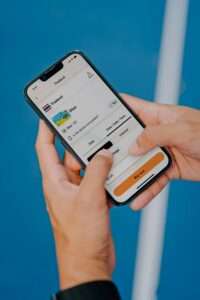 How to Choose a Travel eSIM When Visiting Countries With Different Network Coverage