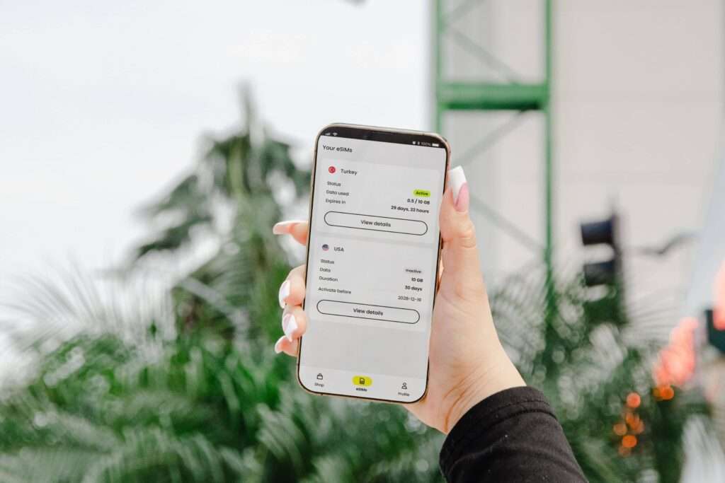 How SIM Technology Works in Modern Smartphones: A Guide to SIM Cards and eSIMs How SIM Technology Works in Modern Smartphones: A Guide to SIM Cards and eSIMs